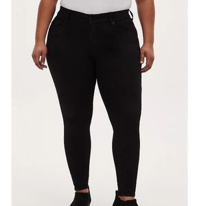 Torrid Bombshell Skinny jeans